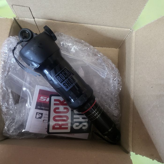 Rockshox deluxe select +DebonAir 230x60 .