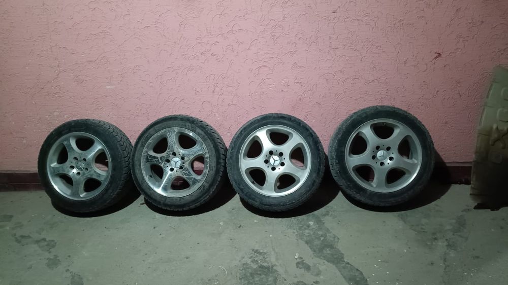 Диски с шинами для мерс в хорошем состоянии