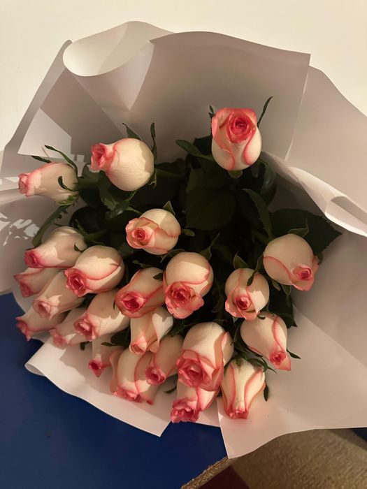 Букет 25 цветов, розы