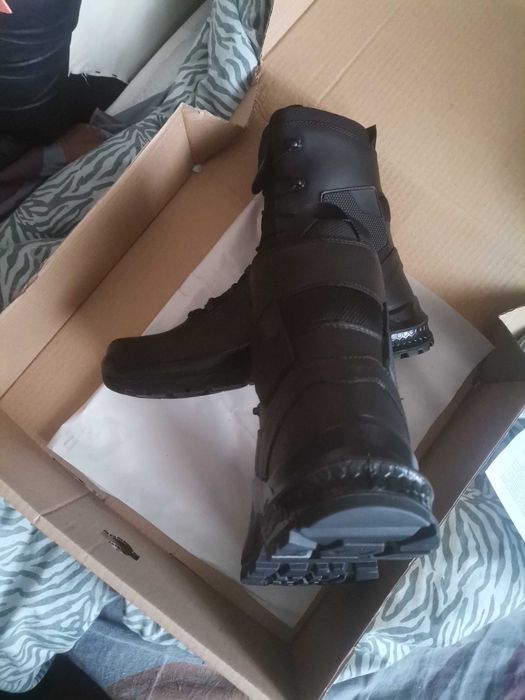 Топ. Нови обувки полеви 43 номер