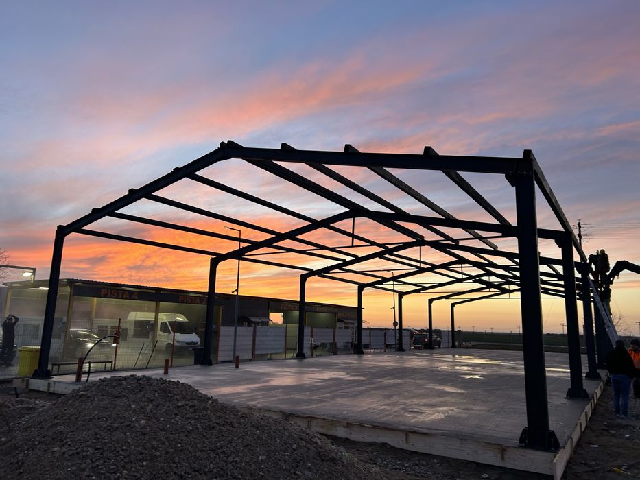 Vând structura metalica  10x12