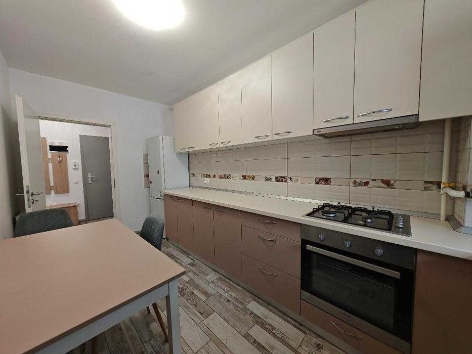 Inchiriem Apartament 2 Camere si 1/2, Mobilat, Decomandat,Avantgarden3