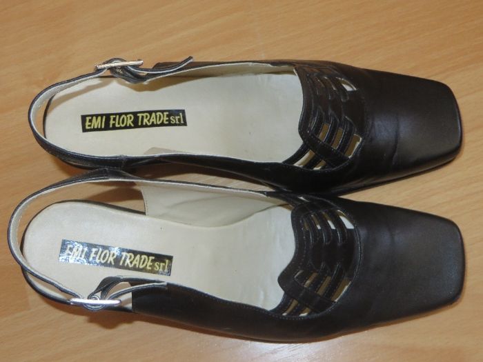 Pantofi negri din piele