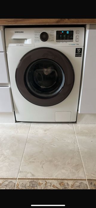 Стиральная машина продам срочно