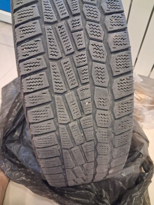 Продам Зимние шины