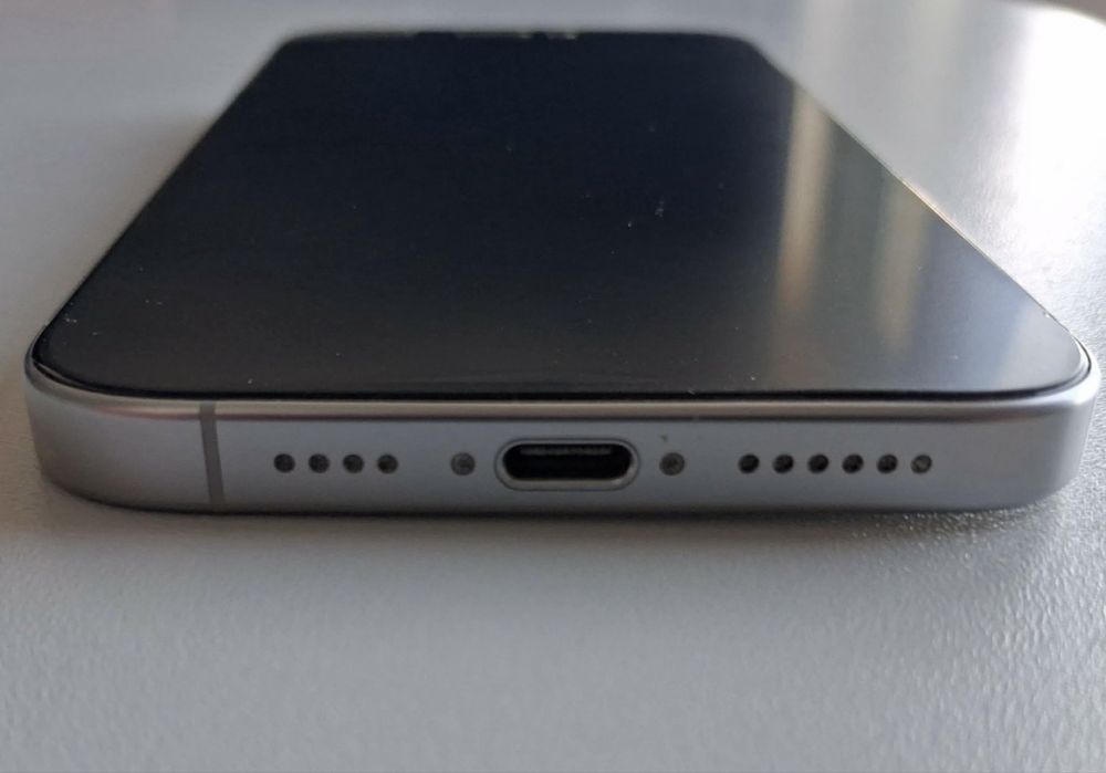 Перфектен iPhone 16 Pro Max, White Titanium, 256 GB