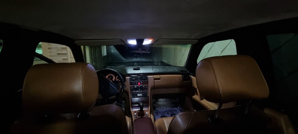 Mersedes 210 .Yili 1995