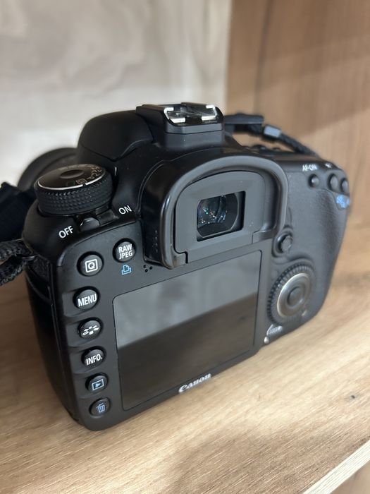 В идеальном состоянии canon 7D