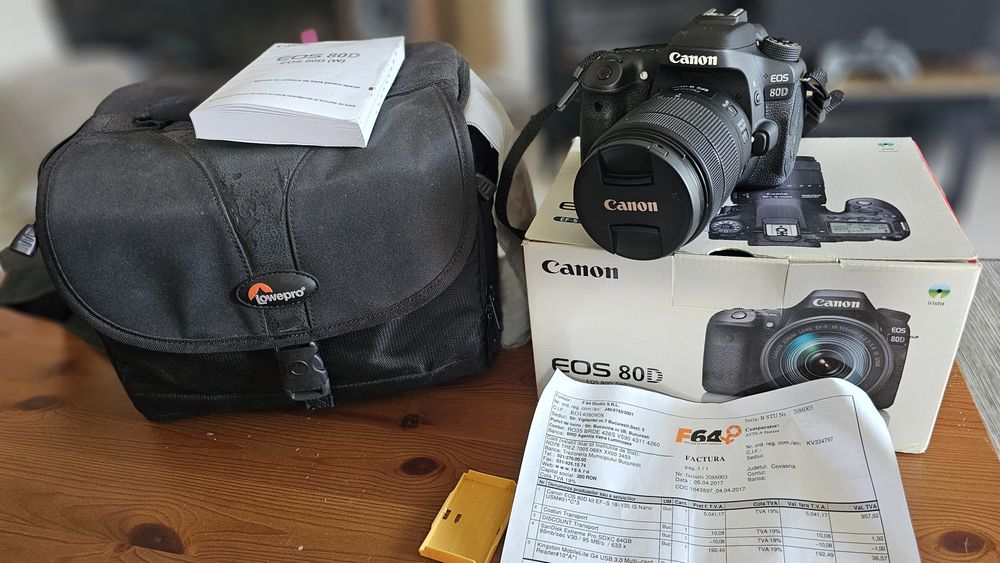 Dslr Canon eos 80d + canon efs 18-135