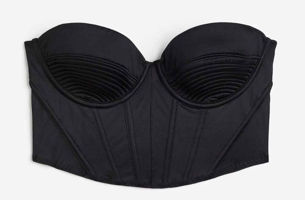 Черно елегантно бюстие