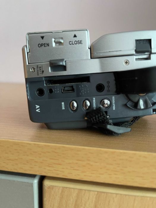 Дигитална мини камера Sony