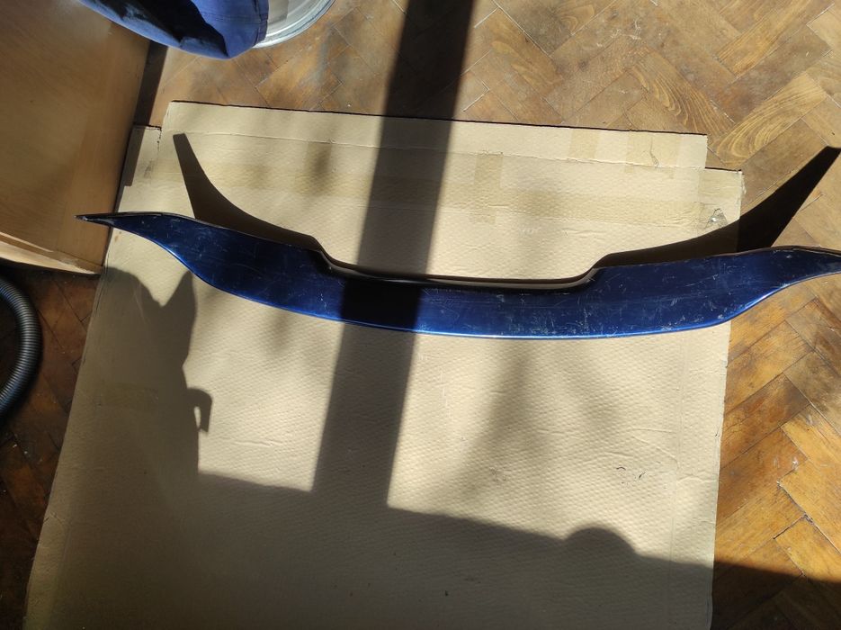 Заден спойлер трета врата