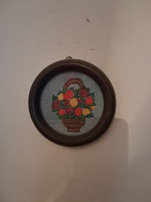 Vând  tablouri cu goblen