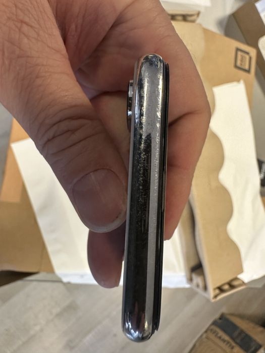 Бял iPhone X запазен 64GB