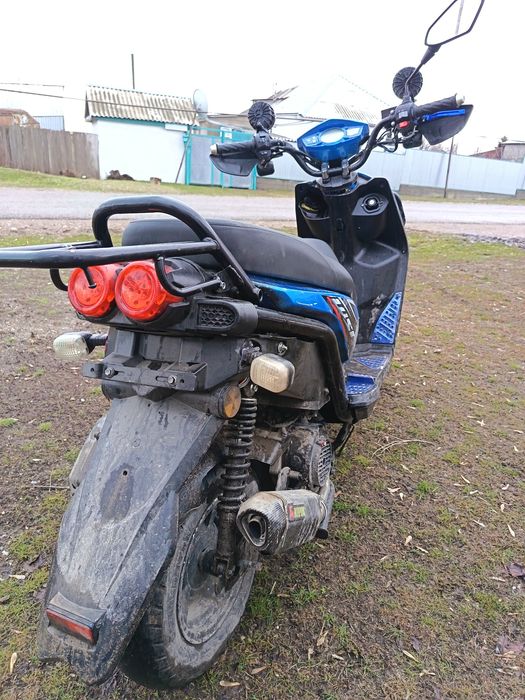 Мопед бумер скутер