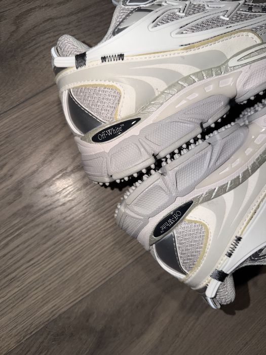 Off White Be Right Back