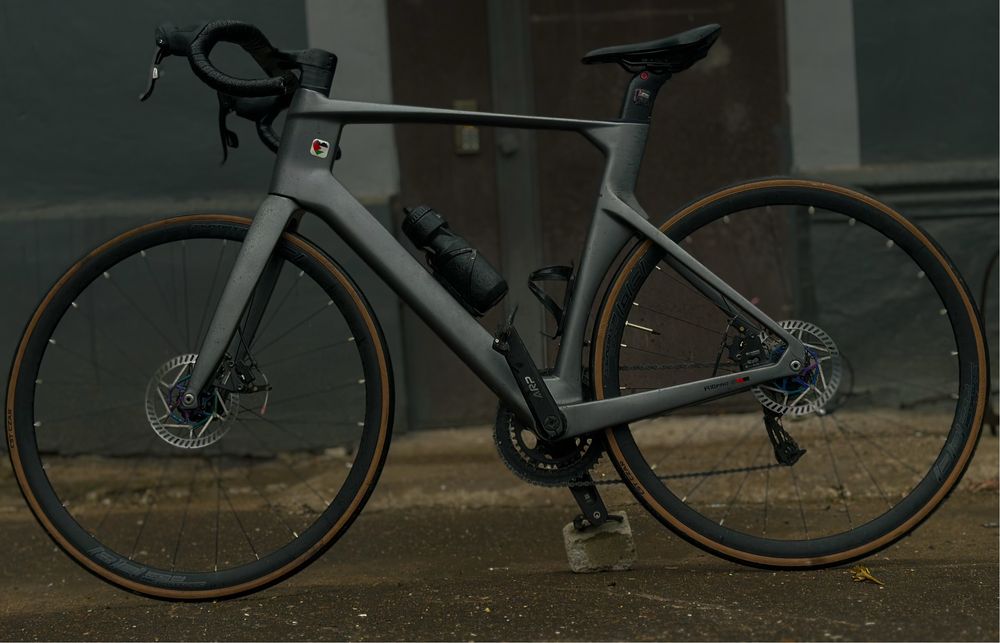 Карбоновый шоссейный велосипед