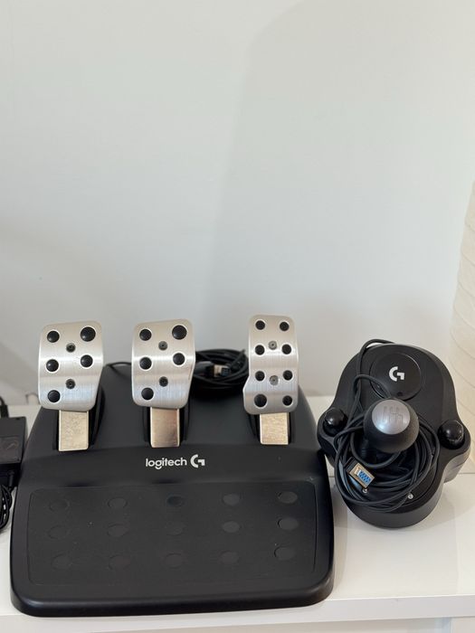 volan logitech g920 cu pedale si schimbator