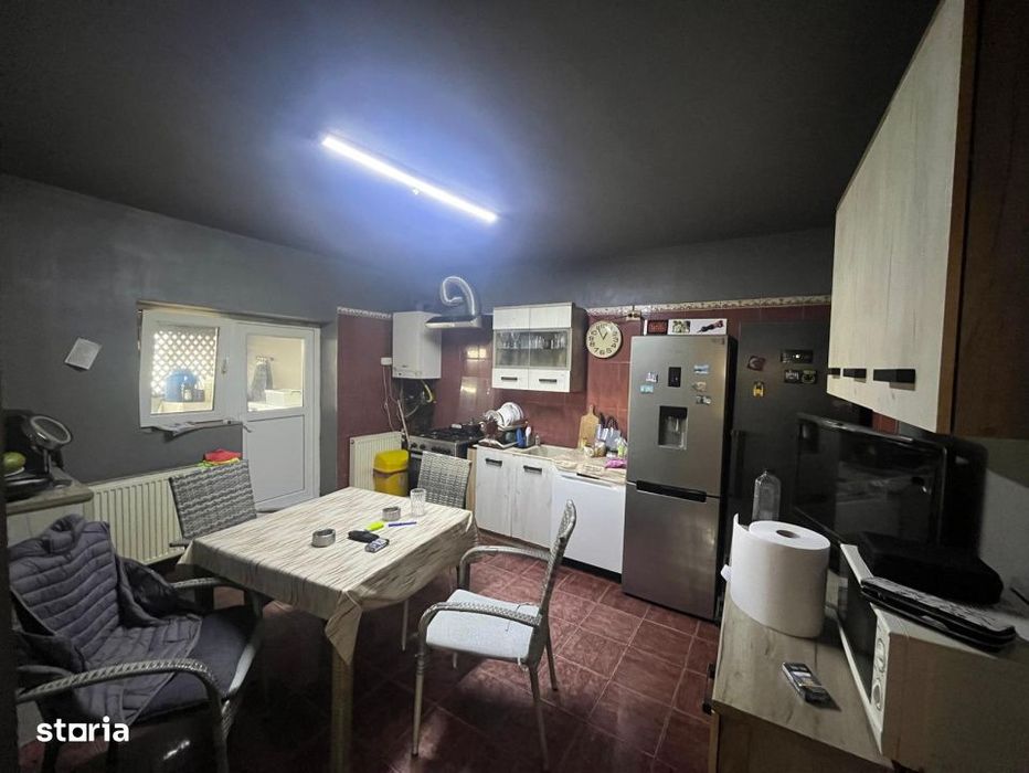 Casa complet mobilata si utilata, 468 mp teren, Bariera Valcii - zona