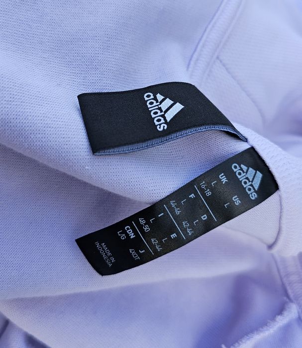 Adidas оригинална дамска горница широк модел Л размер