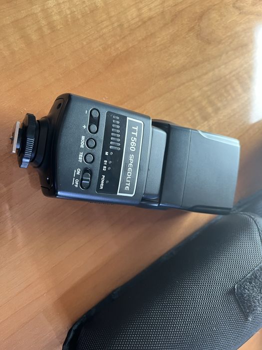 Blit universal Neewer TT560