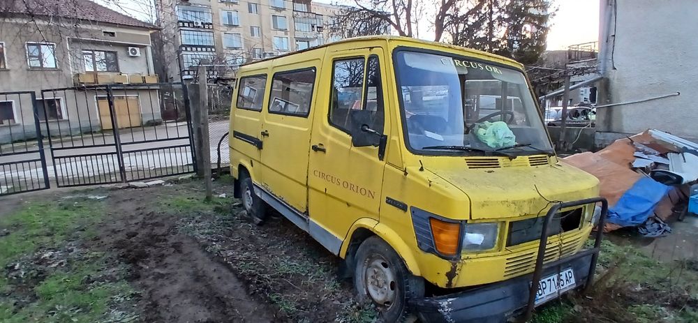 Мерцедес 207.2.4D