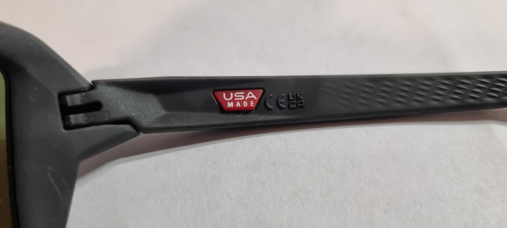 Чисто нови слънчеви очила OAKLEY CABLES