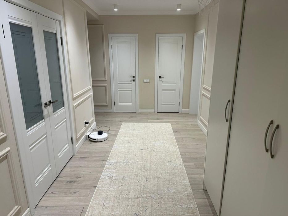 Продам 3 комн квартиру на Батысе