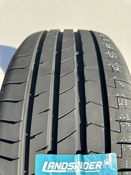 Нови летни гуми LANDSPIDER SPORTRAXX UHP 225/45R18 95Y XL БОРД