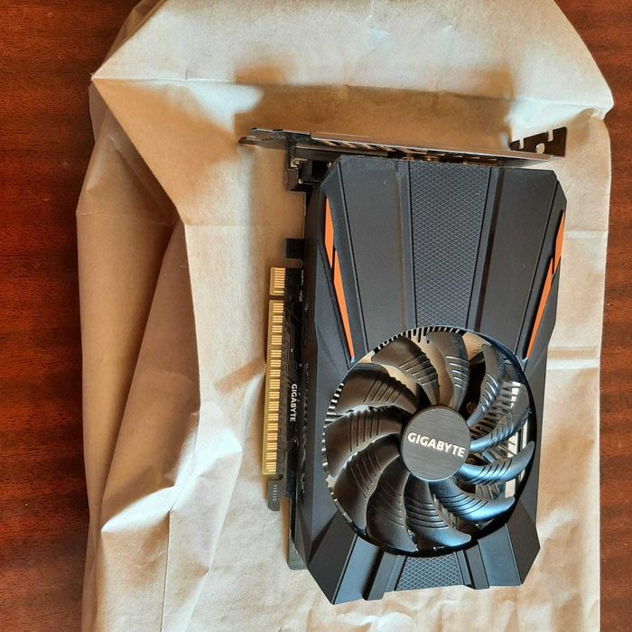 GTX 1050 2GB Видеокарта GDDR5