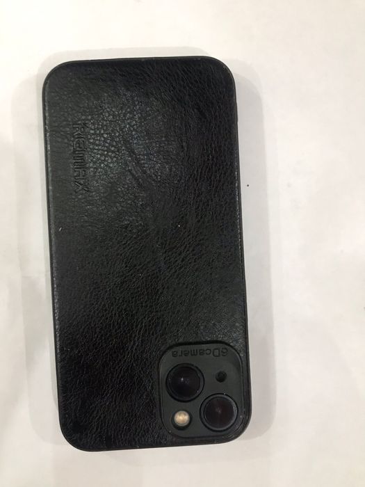 Продам айфон 13