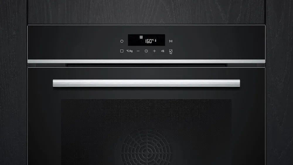 Нова фурна за вграждане Siemens iQ300 AirFry HB572ABS3