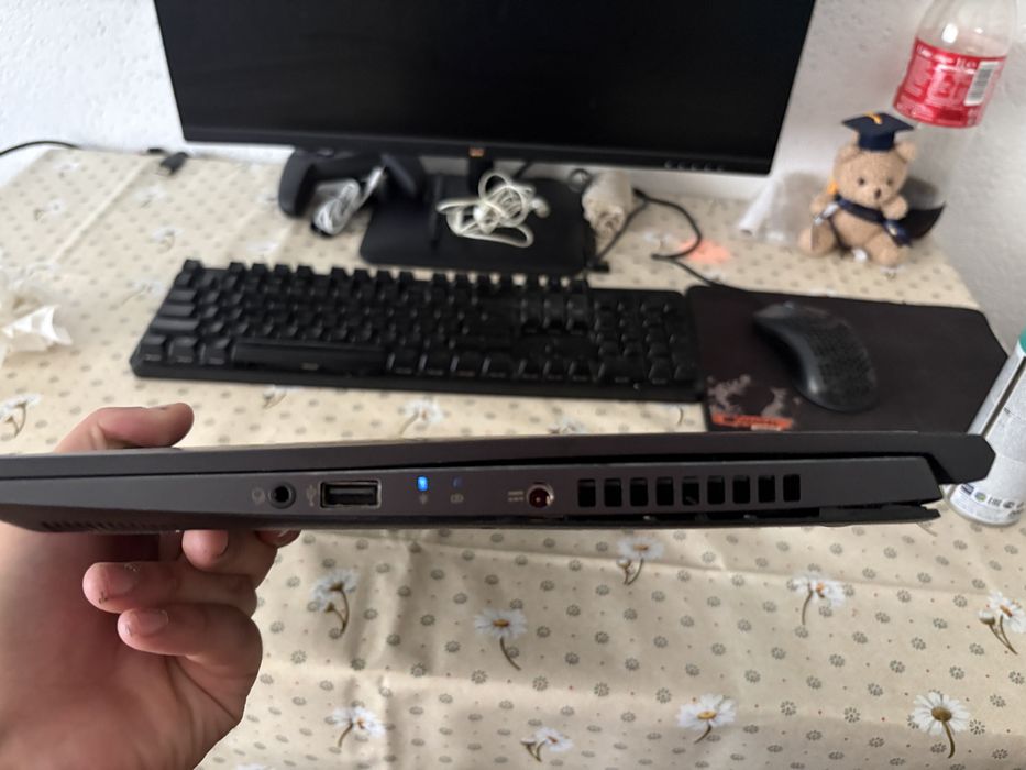 Acer Aspire 7 (i5-9300H / GTX 1650 / 12GB RAM / 128GB SSD + 1TB HDD)