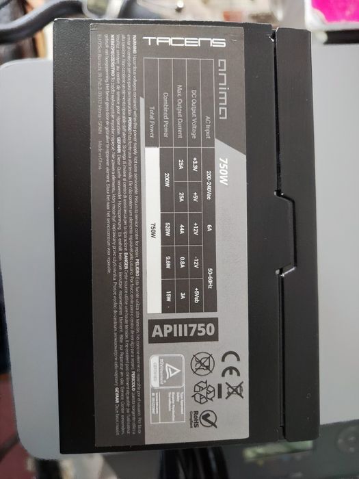 Sursa de calculator ATX 750W