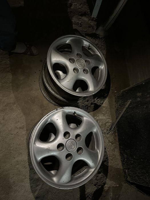 Диски на R15 в хорошом состаяние