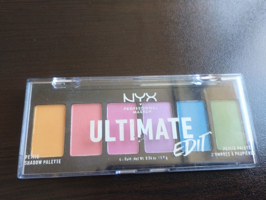 Различни гримове