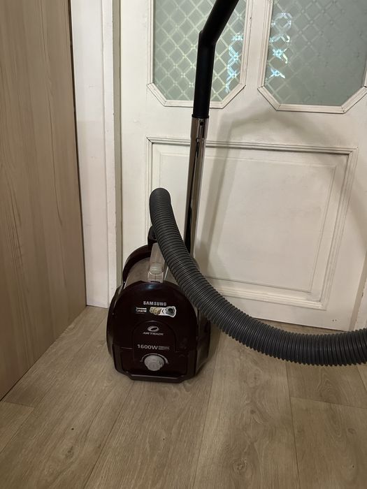 Пылесос Samsung рабочий б/у