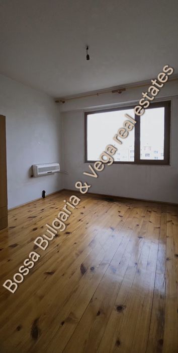 Продава се Тристаен апартамент в Горна Оряховица - 80 кв.м за 1188 €/кв.м - Снимка #4