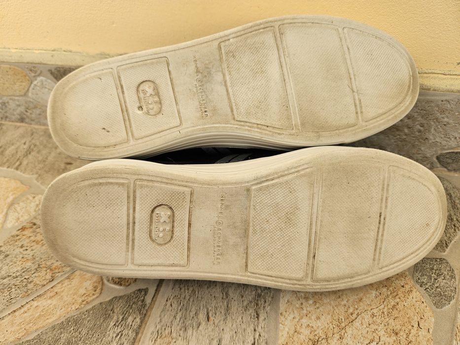 Сникърси "Kennel & Schmenger"