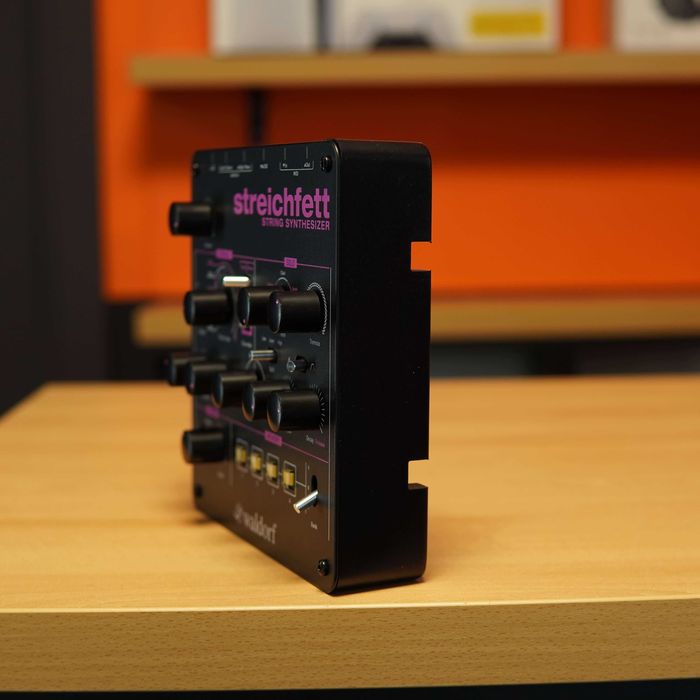 Sintetizator de Corzi și Vocoder Waldorf Streichfett,  12 LUNI GARANTIE