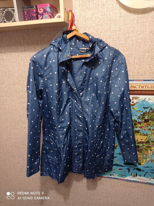 Ветровка женская