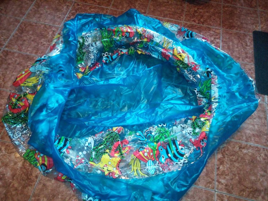 de  vanzare  piscina  pentru  copii !!!