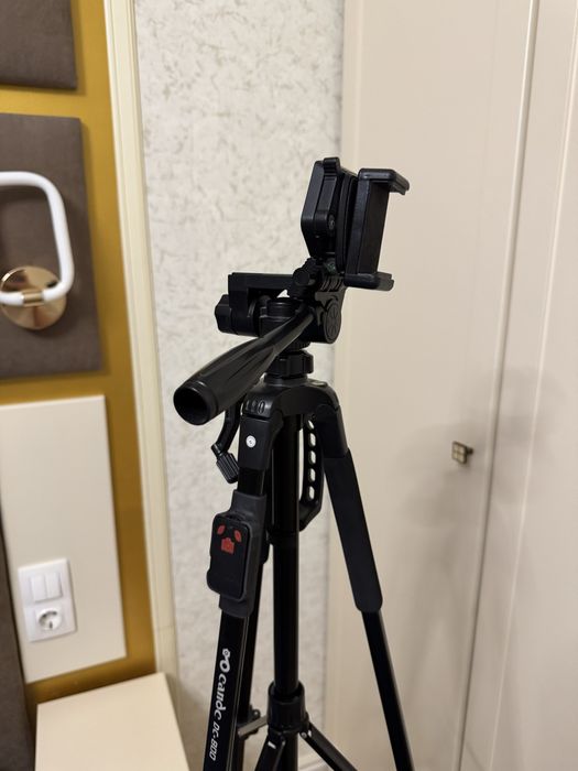 Штатив для телефона и камеры