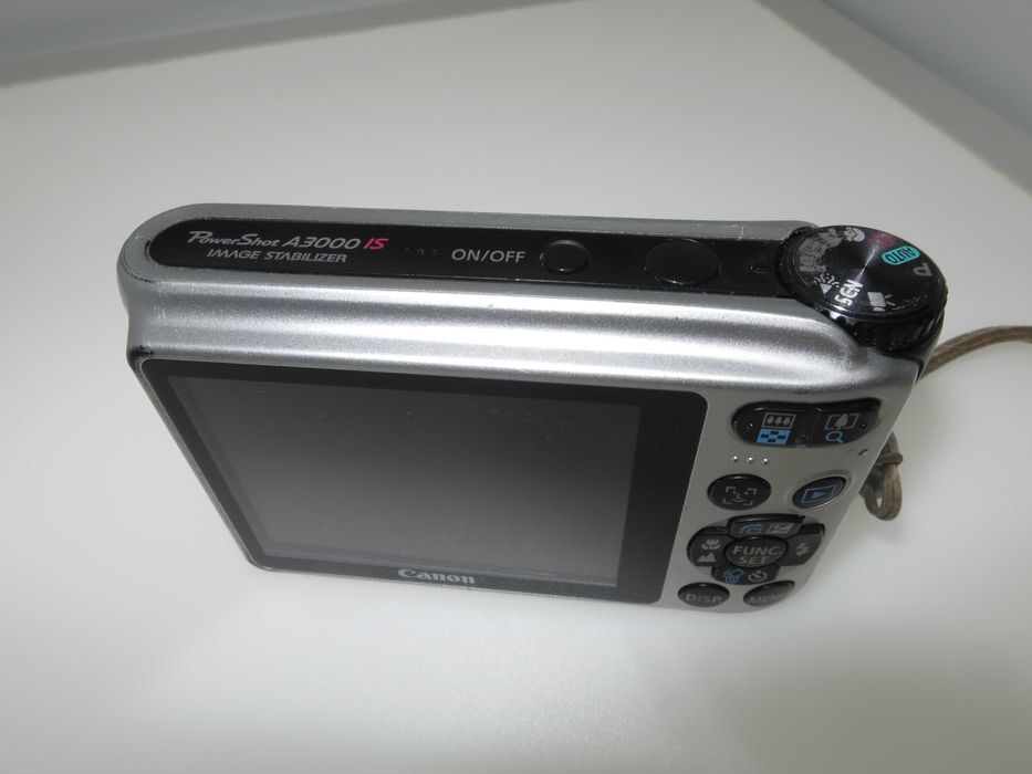 Canon PowerShot A3000 компактен фотоапарат цифрова камера отличен