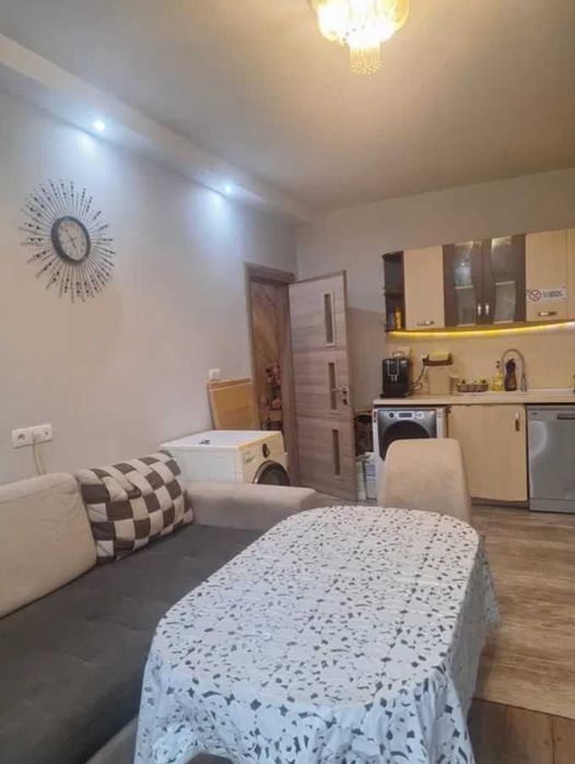 Продава се Тристаен апартамент в Пловдив, Център - 81 кв.м за 1574 €/кв.м - Снимка #1