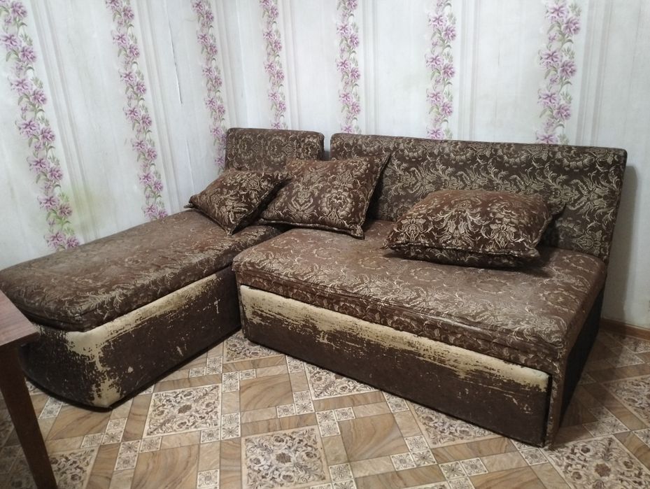 Диван, отдам даром