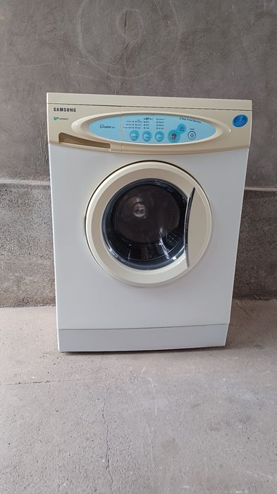 Стиралька SAMSUNG почти новая