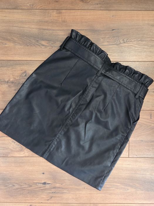 Fusta piele H&m marimea 38