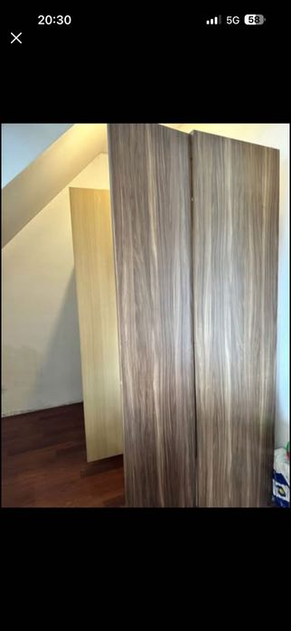 Гардероб много запазен;