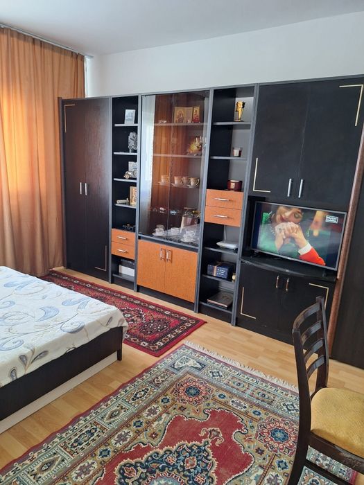 Ofer Garsoniera spre închiriere